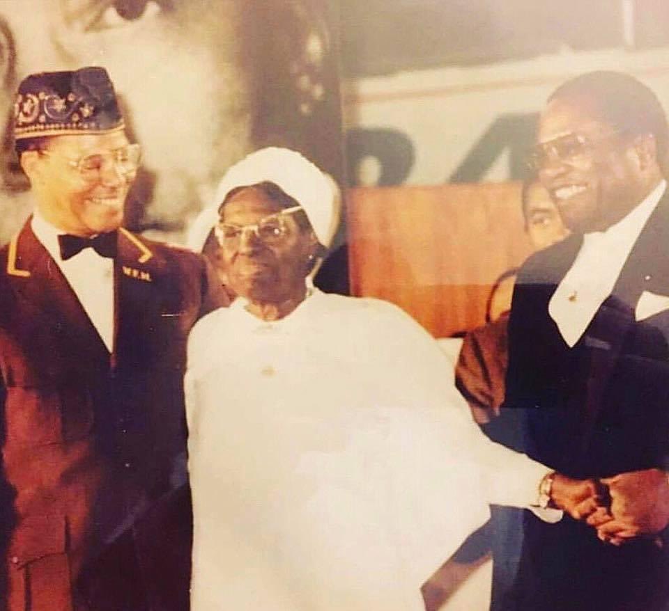 BrotherQiyam's tweet photo. Happy Blessed Birth Anniversary to The Honorable Minister @LouisFarrakhan!! We thank Allah for the womb of Mother Sumayyah Farrakhan!! 

#Farrakhan #May11Concerto https://t.co/HpTpu94caW