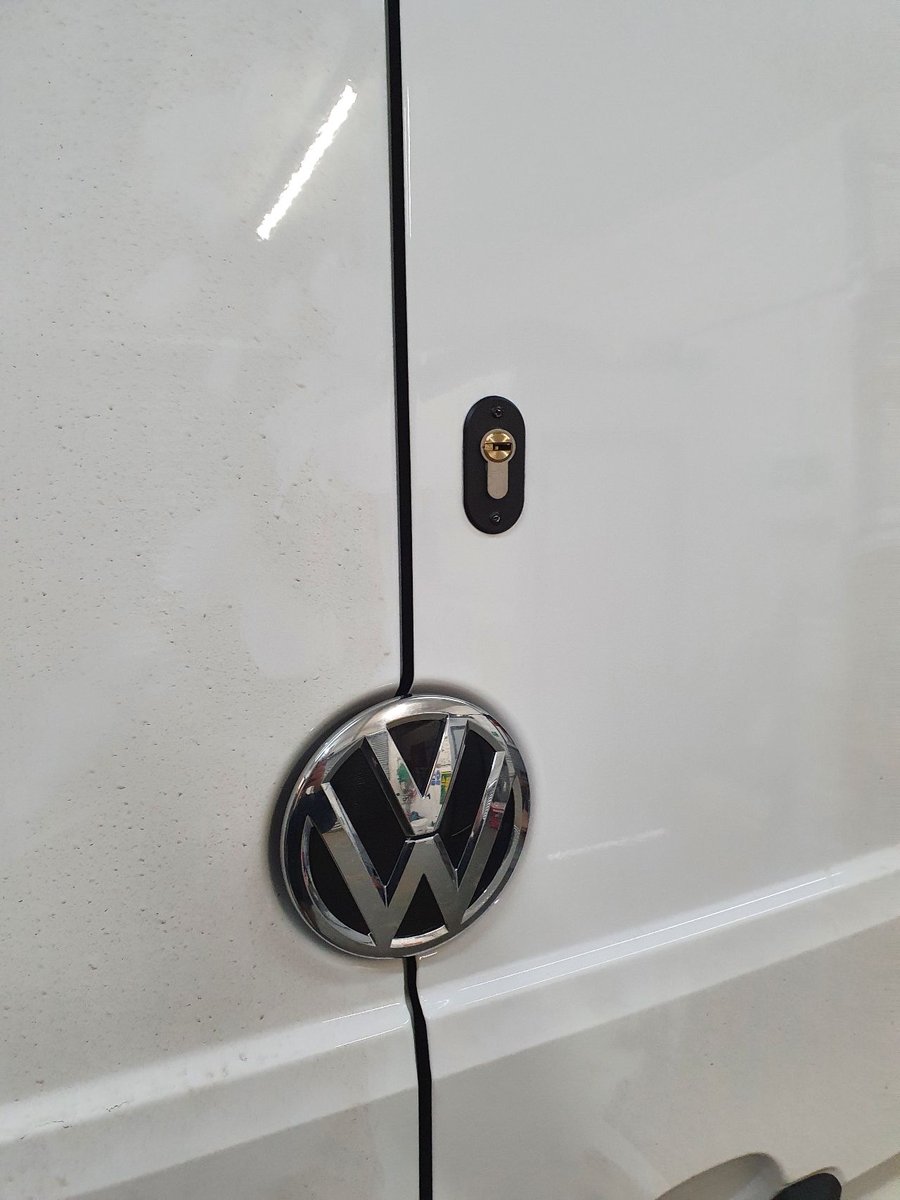 KeyRacking's tweet image. Do you need to secure your vehicles?
Here's a range of van locks that we completed for Harroquip Group with #Tradevanlocks.
Get in touch with us today by calling 01482 228 225
#vehicle #locks #security #Yorkshire