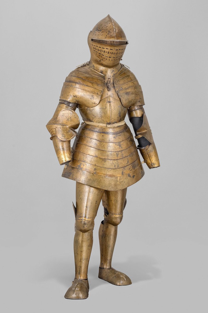 William complains that the damage caused to his armour during the joust will make it harder to defend in his fight on foot with swords. In reality, knights would have different armours for different events. Here we have one for jousting, and one for fighting on foot.