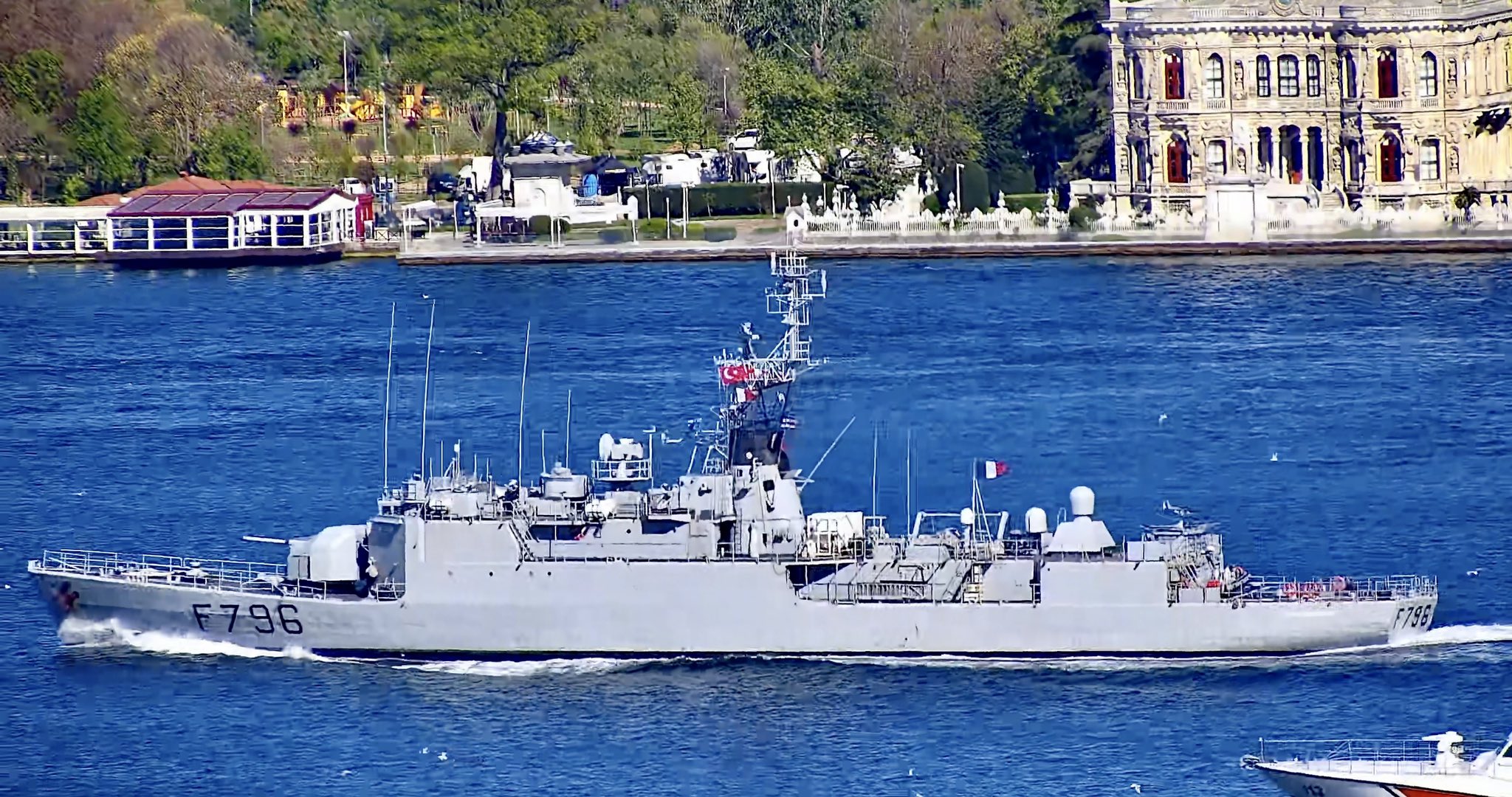 южно сахалинск маяк анива экскурсия летом. морской регион. рельеф дна средиземного моря. черное море судоходство. челябинск.