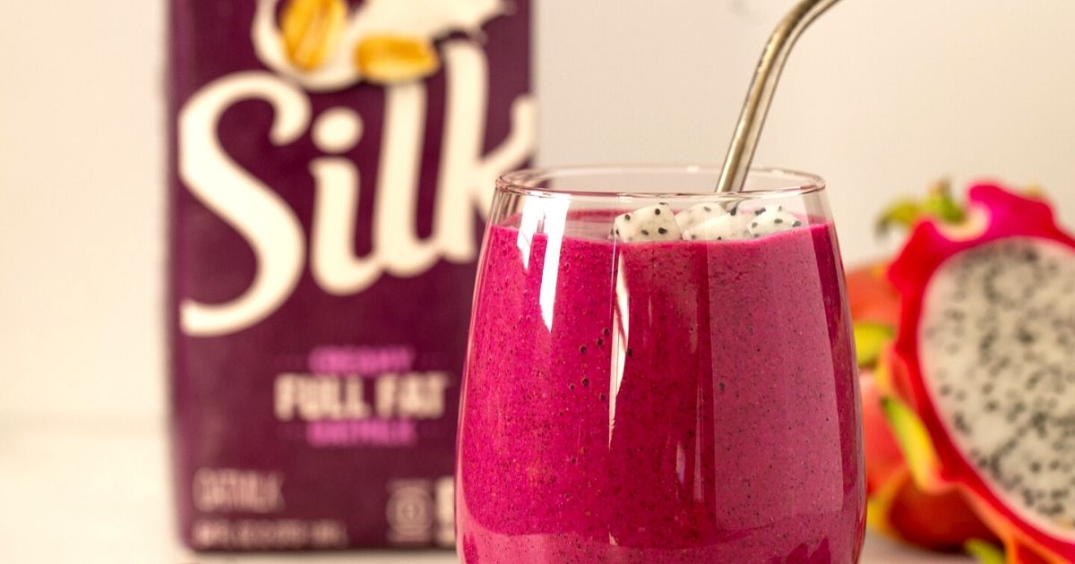 #ad Treat yourself to this plant-based, dairy-free drink made with frozen fruit and Silk® Extra Creamy Oatmilk. All you need is a blender, five ingredients, and five minutes to make this vibrant smoothie. abakershouse.com/dragon-fruit-s… <a href="/LoveMySilk/">Silk</a>
#silkpartner #silk #oatmilk #smoothie