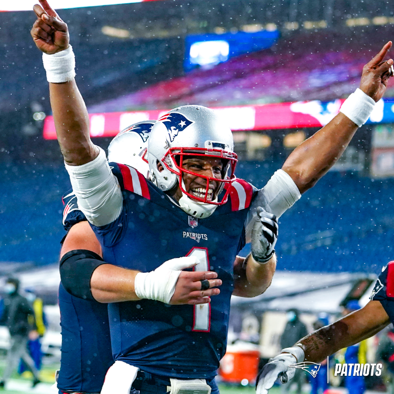 Patriots's tweet photo. Celebrating Super Cam.

📸: https://t.co/QT6xrOlyot