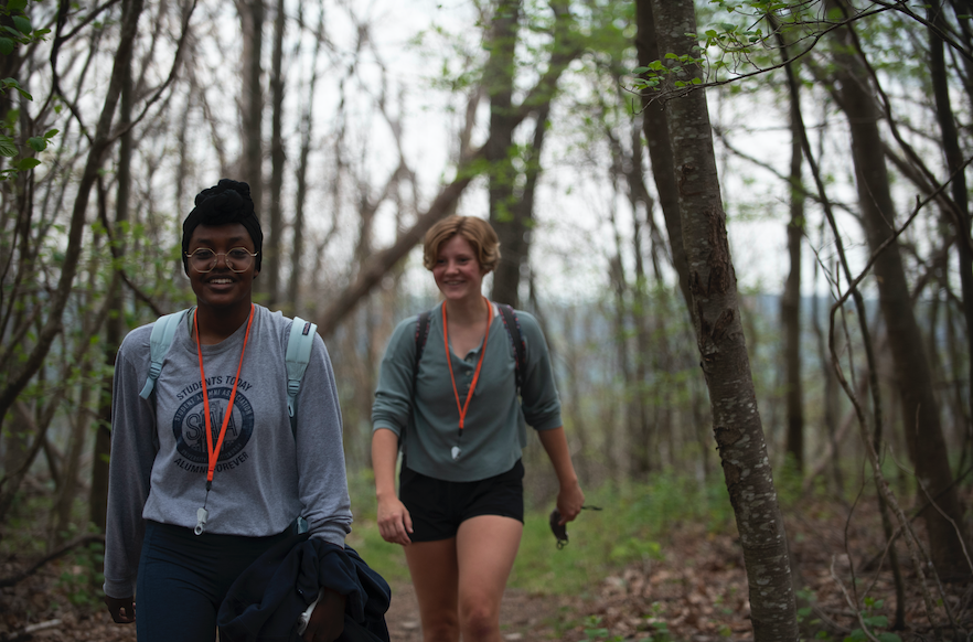 wlunews's tweet photo. "I've been thrilled to share what I know & love about these special places with my students. I hope to help them see why preserving parks for their scientific, cultural & intrinsic value is so important." https://t.co/0NfY0J7dAd. #WLUSpringTerm #WashingtonAndLee https://t.co/iYz86kdb6y