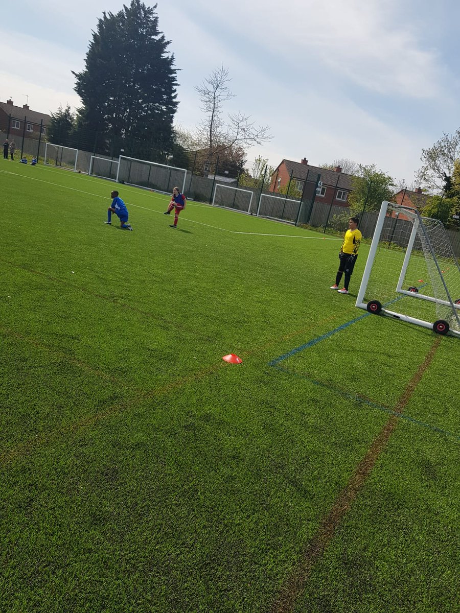 The children had a great afternoon, last week, at the Year 5 football competition at Tiber Street. They played amazingly well &amp; had loads of fun at the same time <a href="/Liverpool_SSP/">LSSP</a> <a href="/SmithdownPr/">Smithdown Primary</a> #smithdownpe
