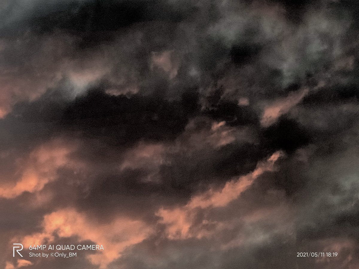 ImBibhuduttaIND's tweet photo. #Sky #Clouds
Oye!! Another Scene☺
Interval 60" Oooolleeyy🤣
#RealMe_XT #SkyPhotography https://t.co/9hRNFQEwqM