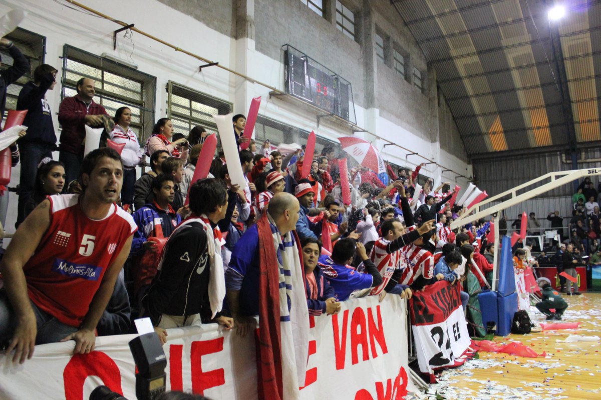 clubaunion's tweet photo. #EfeméridesTatengues 📅
🏀 El 29 de mayo de 2013 Unión logró el ascenso a la segunda categoría de básquet nacional. El equipo de Juan Siemienczuk venció en Córdoba a Barrio Parque en el 5to partido de la Final del Torneo Federal https://t.co/NK9z6OocWP