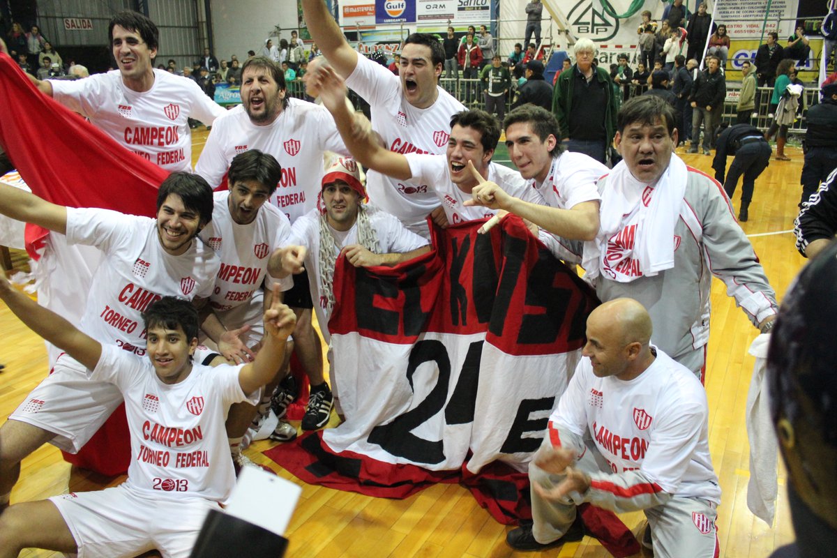 clubaunion's tweet photo. #EfeméridesTatengues 📅
🏀 El 29 de mayo de 2013 Unión logró el ascenso a la segunda categoría de básquet nacional. El equipo de Juan Siemienczuk venció en Córdoba a Barrio Parque en el 5to partido de la Final del Torneo Federal https://t.co/NK9z6OocWP