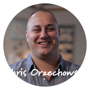 Example 1: Chris OrzechowskiIf you're inside his list YOU 100% KNOW he's the go-to guy for:- PLAIN TEXT EMAILS FOR ECOMMERCE COMPANIESHe does talk about several topics like:• Autoresponders• Email campaigns• List building• Etc...But you know what his main USP is