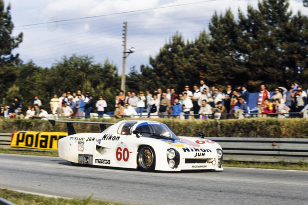 マユ The weekend of the 18th and 19th June 1983 saw Mazda take its