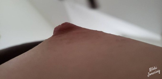 Happy Titty Tuesday! https://t.co/c17J16hemY<a href="/tag/nobraday"class="tags"><span>#nobraday</span></a>