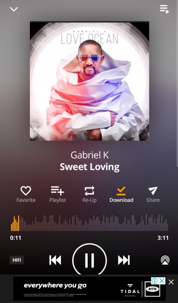 EddiePages's tweet photo. Watching the Manchester United game while listening to this song.
#SweetLoving https://t.co/9UZrKrATmp