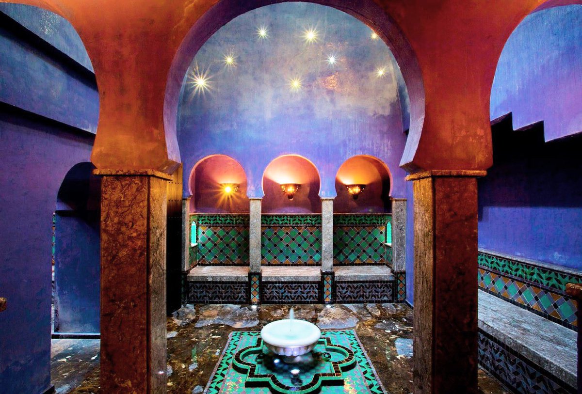 Hora de relaxar-se🧖🏽‍♀️
Després d'un dia de trajecte el millor és arribar i descansar de la millor manera possible!

✨Cap d'any a Marroc és el teu viatge... T'apuntes?✨

#Soloraids #MoroccoAdventureTravel #adventure #adventuretime #adventuretravel #dunes #desert #4x4 #motorcycles