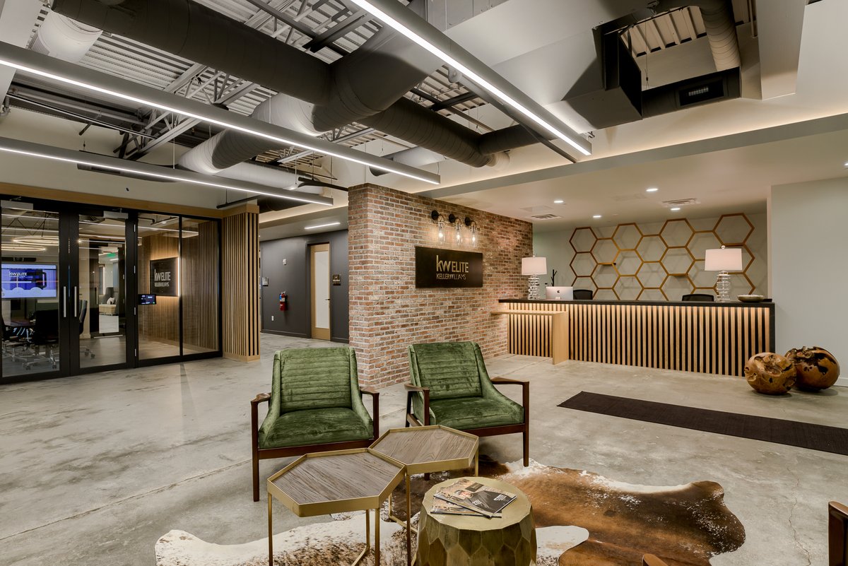 Our one-stop-shop tech-powered office provides clients a simple, customized home buying and selling experience!
Omaha, Nebraska 

#kwelite #kellerwilliams #realestateagent #nebraskarealestate #omahanebraska