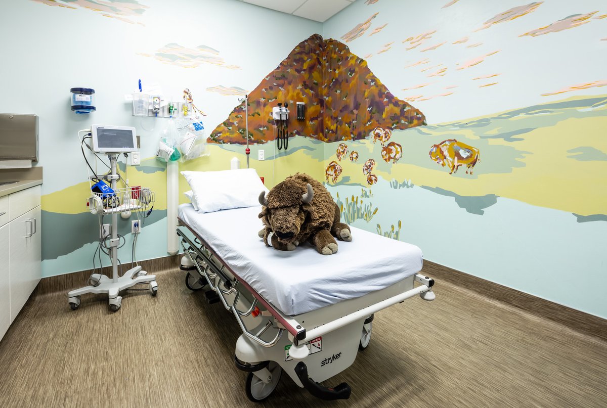 CorganInc's tweet image. @OKERHospital’s micro-hospital blends a welcoming environment with the capabilities of a major hospital. @CorganInc's design of clean lines and clear wayfinding translates into reduced stress for patients. 

#corganconnect #microhospital #architecture #design #healthcare