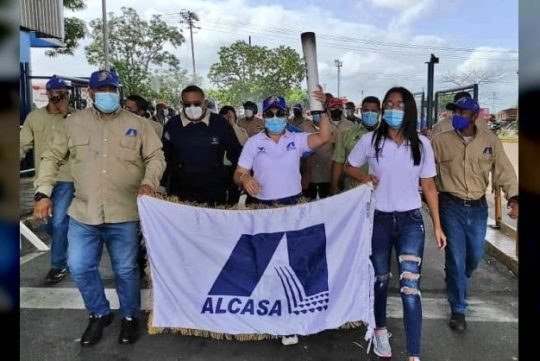 Antorcha Bicentenaria recorrió las industrias básicas de #Guayana psuv.org.ve/temas/noticias…

#LaCovidNoDescrimina