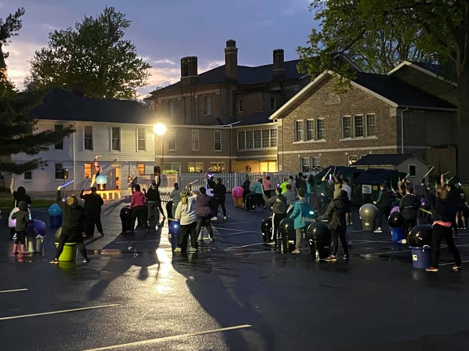 FCCStow's tweet photo. So excited to be hosting Glow in the Dark DrumFit! Class will be held every other Friday beginning at 8:30pm in the lower parking lot of the church. For more information check out https://t.co/hc8vl1zyFT
or find them on FB! https://t.co/Qz91Gi8n74