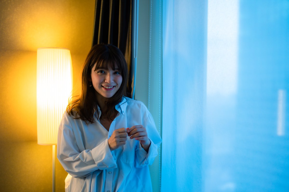 knock1965's tweet photo. #桜井ルカ ~remote work~
#portrait
#photography
#room
#notebook
#ring_light
#shirts https://t.co/lMno4ILn2C