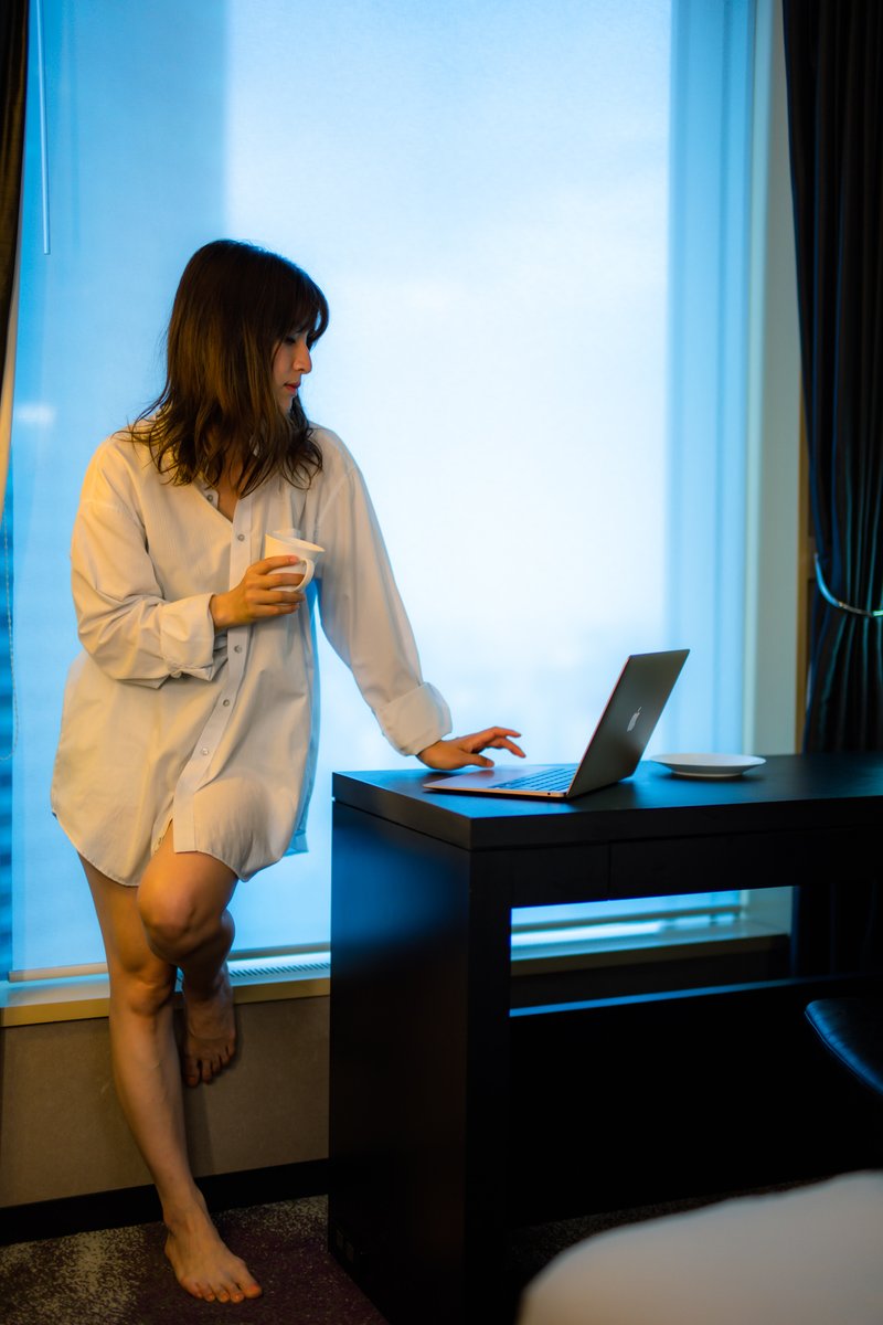knock1965's tweet photo. #桜井ルカ ~remote work~
#portrait
#photography
#room
#notebook
#ring_light
#shirts https://t.co/lMno4ILn2C