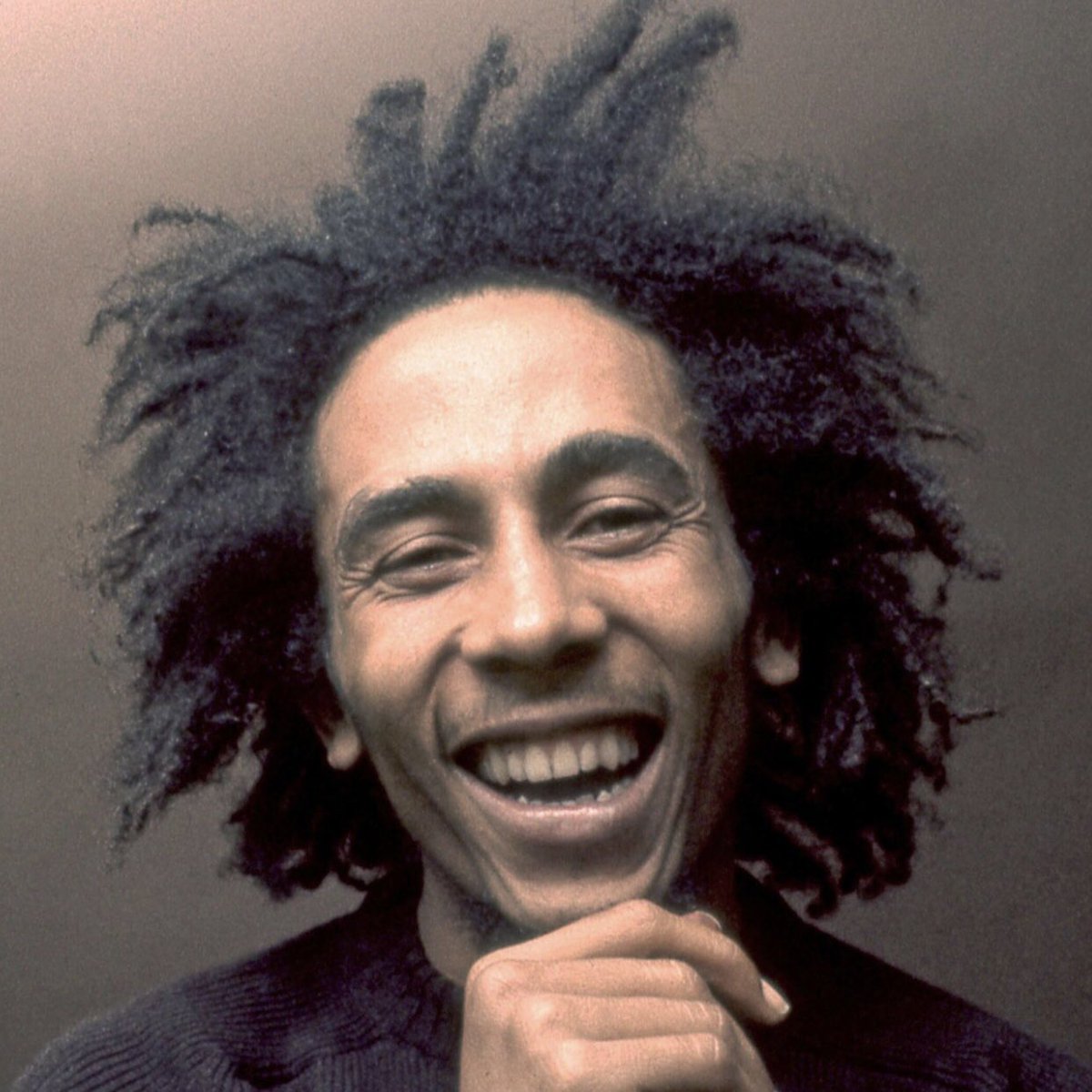 It is 40 years since legendary reggae singer Bob Marley died of cancer in Miami, aged 36, on 11 May 1981. The musician is one of the most celebrated and recognised artists in music history, with hits including No Woman No Cry, One Love, and Redemption Song.
#meznagnia