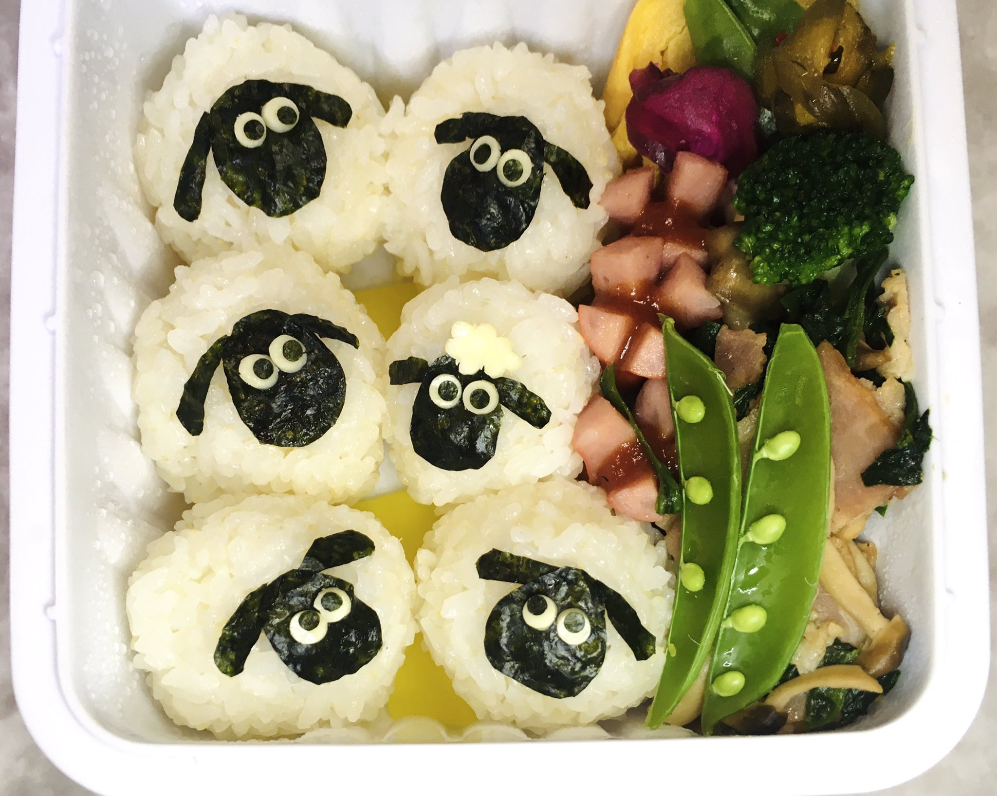 よしめち ꈊ ﾒｪ キャラ弁 デコ弁 おにぎり ひつじのショーン ショーン T Co Wiqtdzxljc Twitter