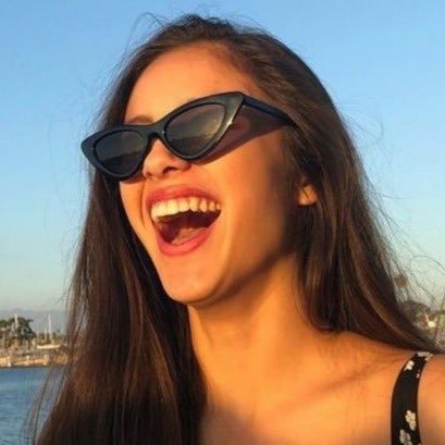 I vote #OliviaRodrigo for #SocialStarAward at #iHeartAwards︎

RT = VOTE