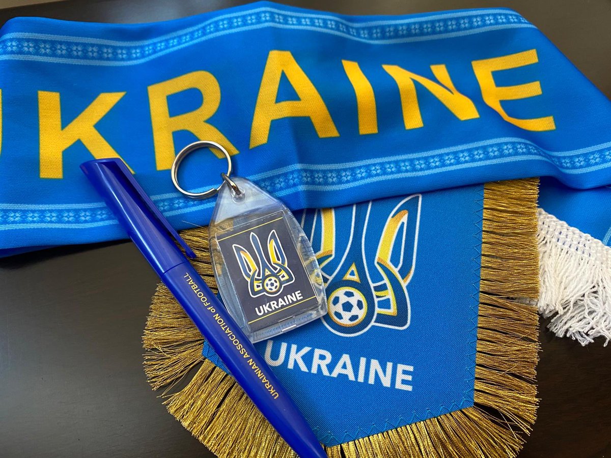 #19Mayıs Atatürk’ü Anma, Gençlik ve Spor Bayramı vesilesiyle sizleri bilgi yarışmamıza katılmaya davet ediyorum.Türklerin gerçek futbolseverler olup sporu önemsediklerini bilerek ödüllerimizi özenle seçtik. 
En büyük ödülümüz #Shakhtar takımının imzaladığı ⚽️ olacak.
Detaylar⤵️