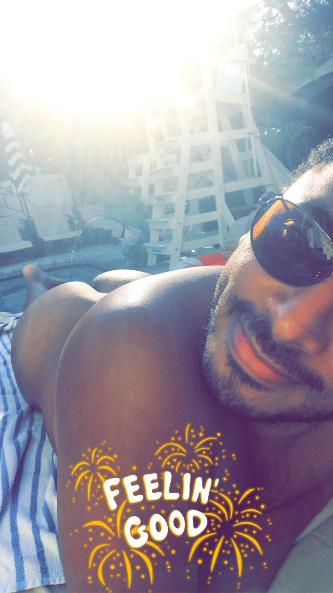 Summer is here 🍑 can’t wait for summer fun #NSFW #AssOut #gay #naked #nude #bunsout #nakedtanning #tanning