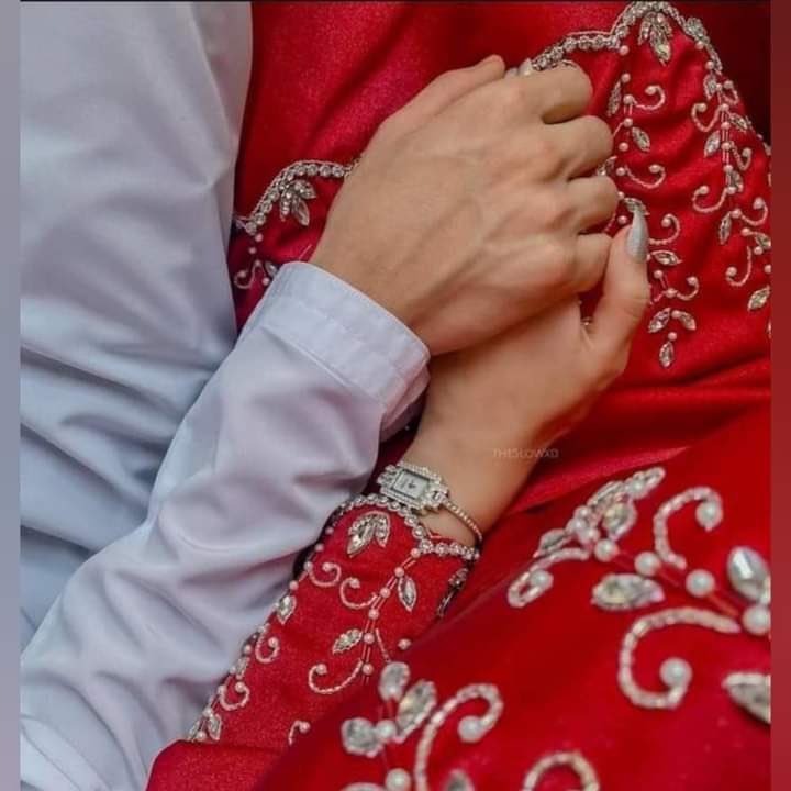 Amara96516855's tweet photo. سنو اب کی بار عید پر 
طلب تحفوں کی نہیں تمہاری ہے...❣️🥀💔 https://t.co/MUhtJaAkuK