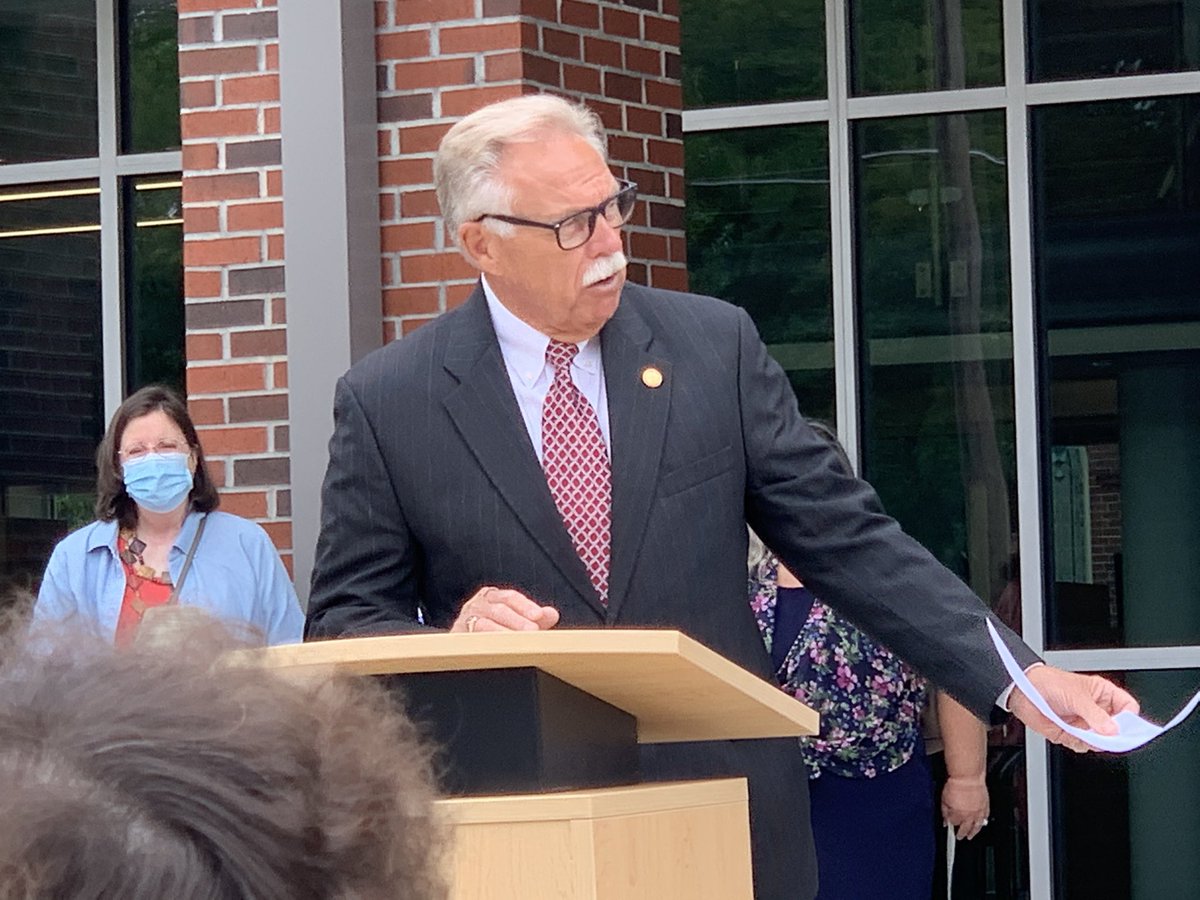 RDNorthCarolina's tweet photo. Reps from @SenatorBurr joined @USDA to dedicate @FarmvillePublic today. @usdaRD donated 350K for the purchase of computers, furniture and essential equipment for the new library. https://t.co/SRWa29z2wj