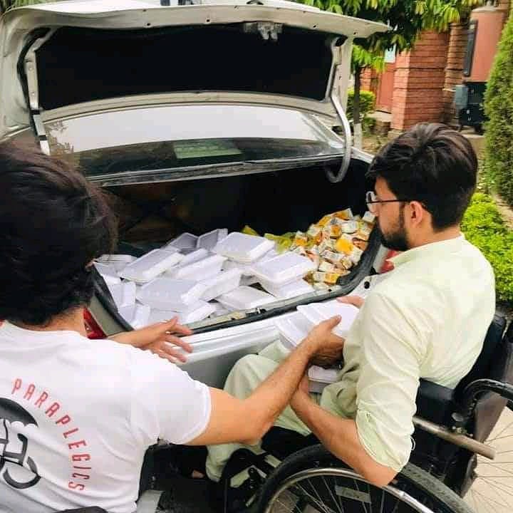 altafrx7's tweet photo. ALHUMUDULILLAH Team Friends of Paraplegics distributed more than 130 Aftar packages among the needy people and show the people that persons with disabilities can also help needy people and they are be a giver too.

#FriendsofParaplegics #needypeople #NGOPakistan https://t.co/xP7cNOf07C