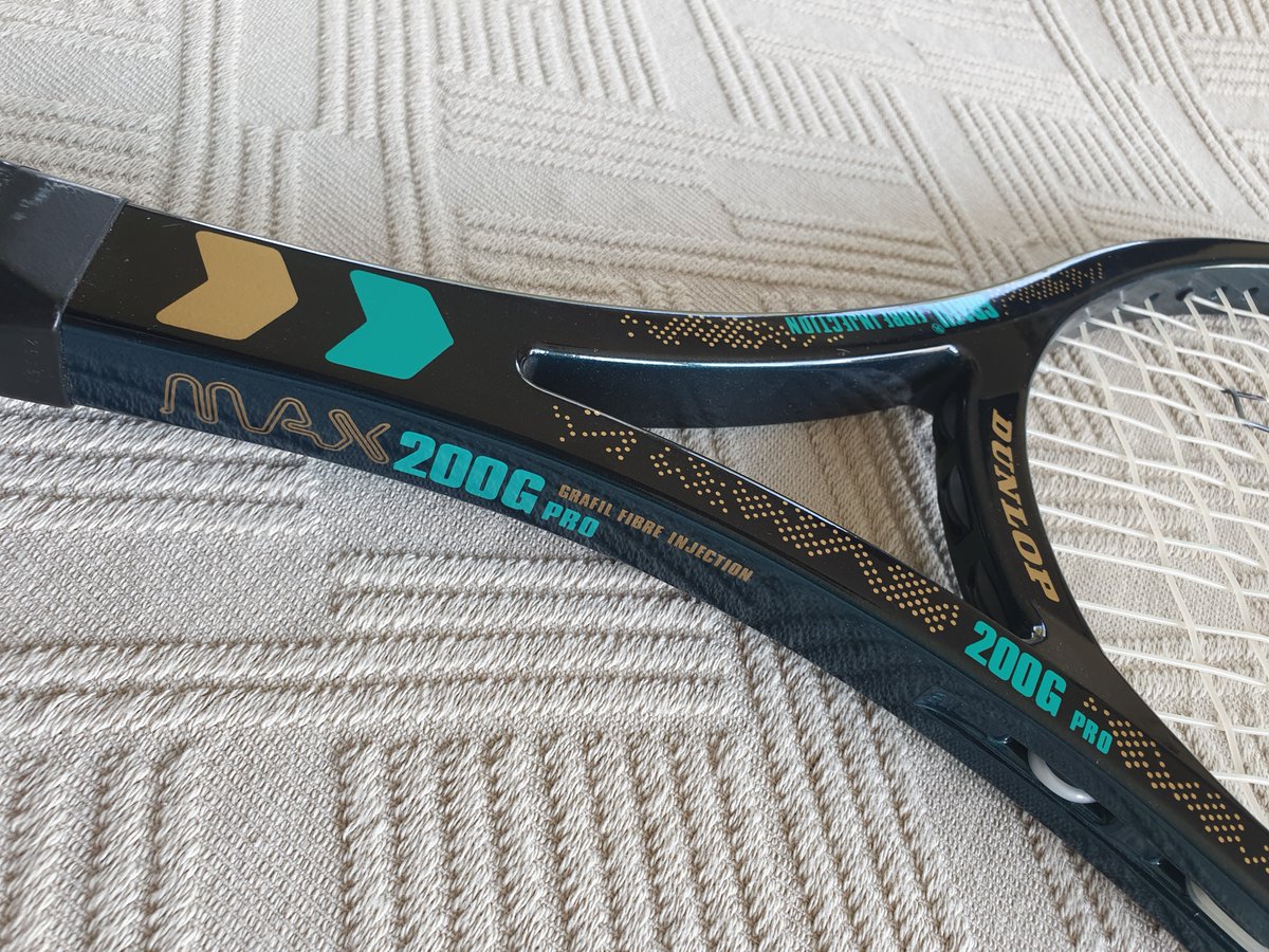 Theracketeer1's tweet image. A well-known, and a not-so-familiar, racket just added to the site @dunloptennis #Max200G #Novatec #tennis #tennisrackets #theracketeer the-racketeer.co.uk/rackets-133-c.…