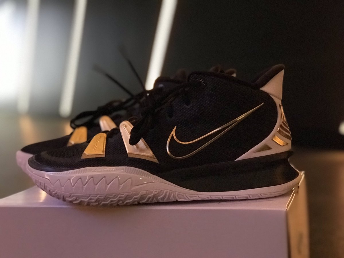 CUBuffsFBEqip's tweet image. Just a normal Tuesday in the Swag Palace!! #s2s #swooshlife #buffsEQ