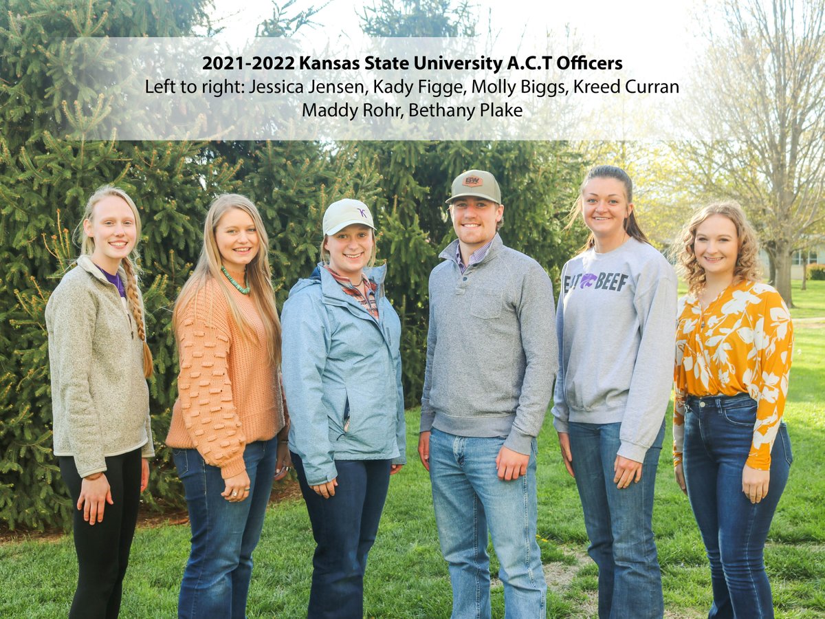 What an awesome year! We have been SO blessed with officers and members that were dedicated to spreading the importance of ag communication on campus. With that being said, THANK YOU to the retiring officers and say HELLO to the new officer team!