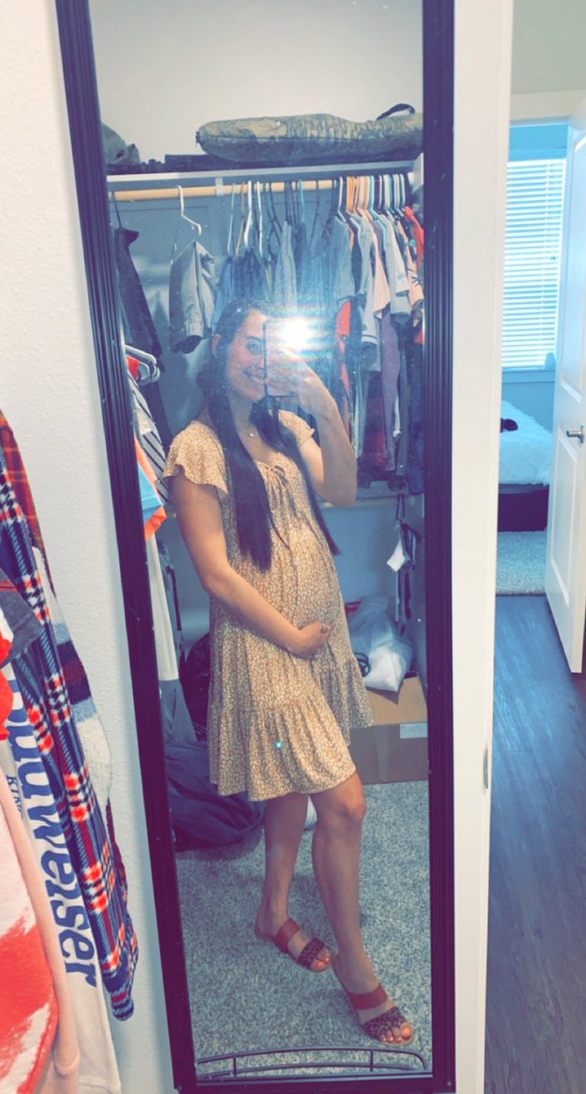 HallSantanna's tweet photo. 14 weeks 3 days💕 little bean is growing!! https://t.co/GbwB3KJRgu