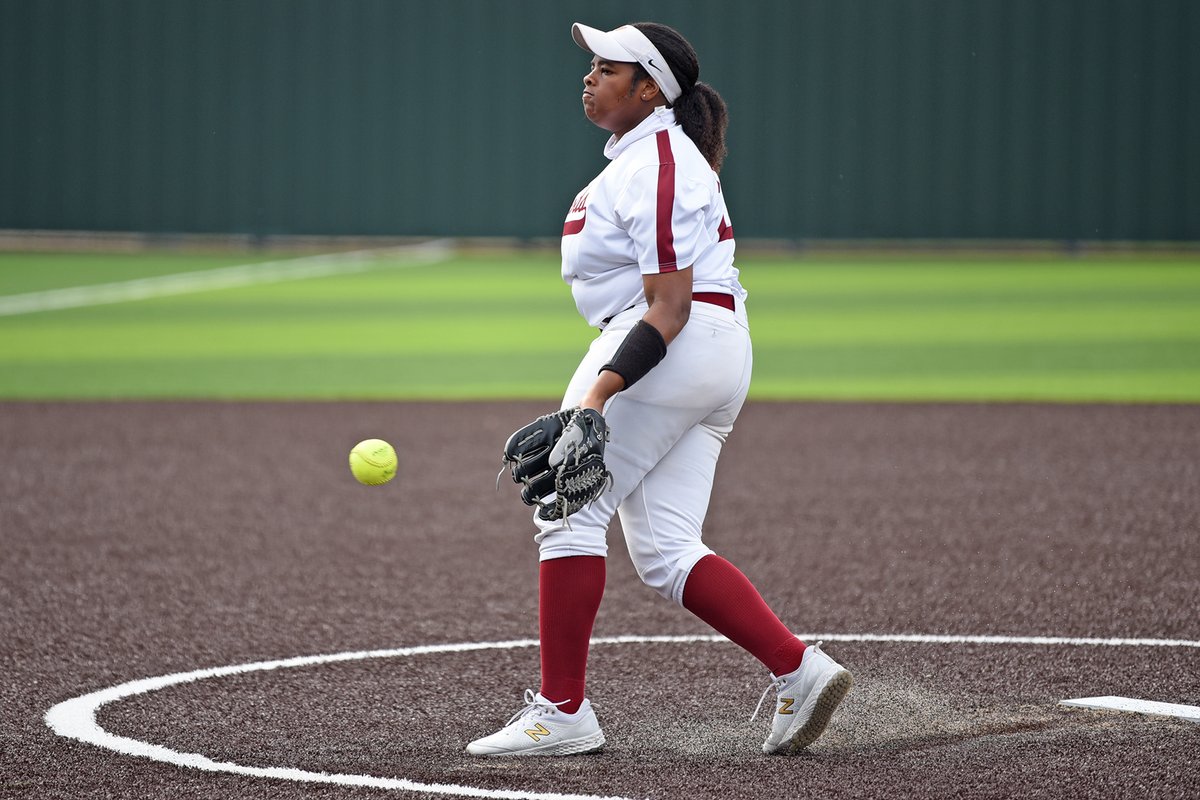 CyFairISD's tweet image. Congratulations to the three CFISD softball teams that advanced to the regional quarterfinal round of playoffs! cfisd.net/en/news-media/… #CFISDspirit 🎉🥎