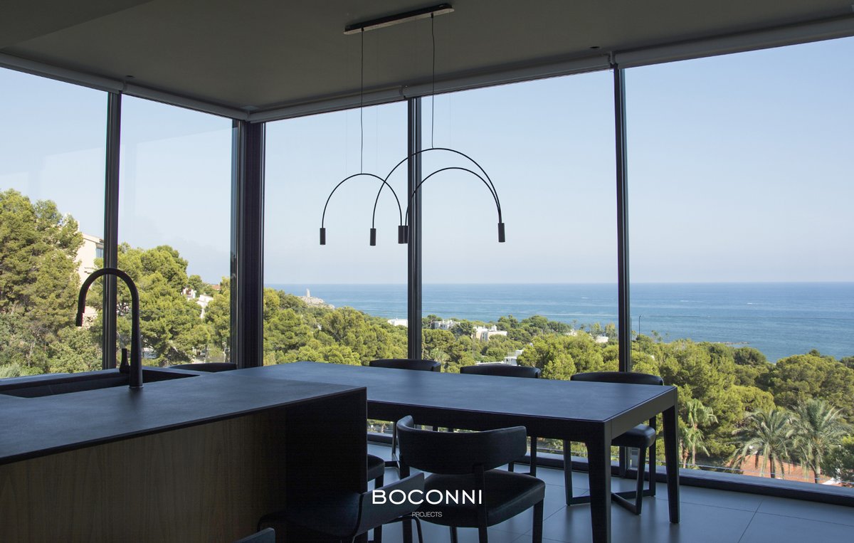 estiluzSA's tweet photo. This project designed by @boconni_projects shows how kitchens have become a central piece of the design arrangement around which the daily lives revolve.
More at: https://t.co/683SYyleG8
 
#ledlighting #lightinginspiration #interiordesignproject  #estiluzVolta https://t.co/9rzizDcK5Q