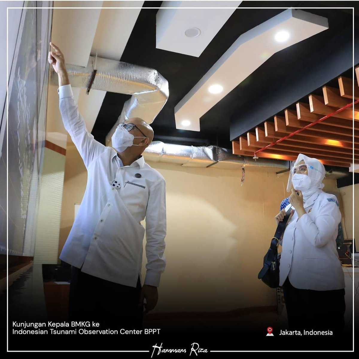 Hari ini saya menerima kunjungan Kepala BMKG <a href="/dwiko_rita/">Dwikorita Karnawati</a> di pusat observasi data tsunami Indonesia (Indonesian Tsunami Observation Center - InaTOC) milik <a href="/BPPT_RI/">Technology - Badan Riset dan Inovasi Nasional</a> yang berlokasi di Gedung Soedjono Djoened Poesponegoro lantai 20, Jakarta #BPPTSolidSmartSpeed #TeknologiUntukNegeri