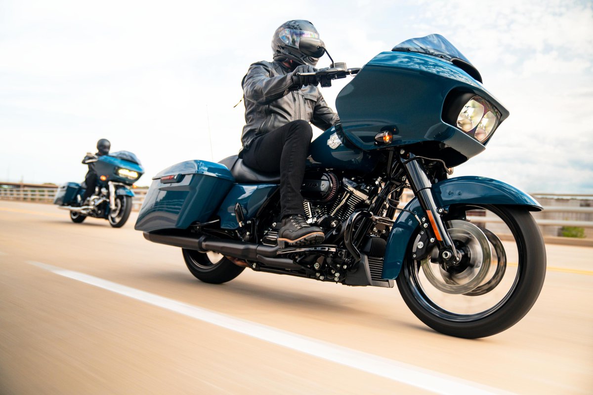 May is #MotorcycleSafetyAwarenessMonth. This time of year means more motorcyclists on the road. Be aware, look twice for bikes! As a rider, remember your keys to safety: ride smart, ride defensively, and ride in the proper gear. 

#HarleyDavidson #MSAM #RidingAcademy