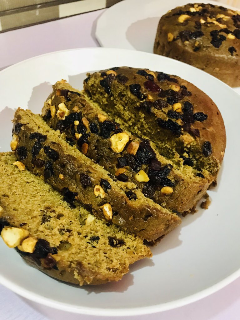 devivcakesandt1's tweet photo. It is the holiday💃🏼

Satisfy your cravings this holiday
Problem no Dey finish oo try to Dey enjoy🤣🤣🤣

Pls RT abeg🙏

A loaf goes for 4k kpere and if you are getting more than 1 you get it for 3500 

Oya now let’s go there 

#AbujaTwitterCommunity 
#tuesdaymotivations 
#abuja https://t.co/bZ0i4D6PHB