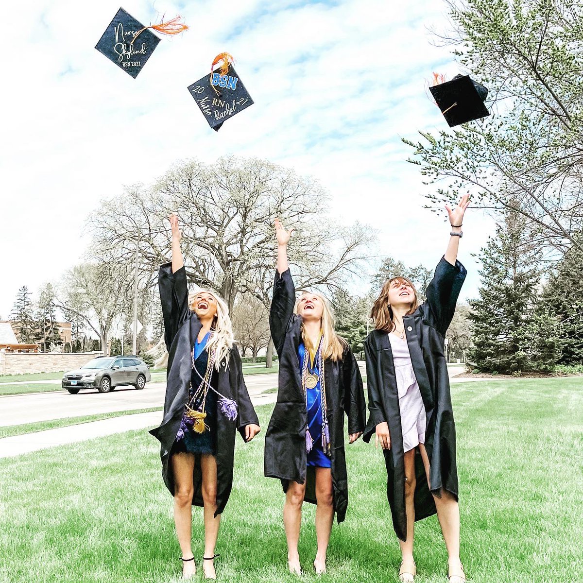 R A C H E L H E W I T T tweet media