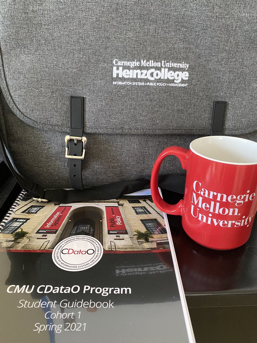 peggy_tsai's tweet image. First day of teaching #ChiefDataOfficers at @CarnegieMellon