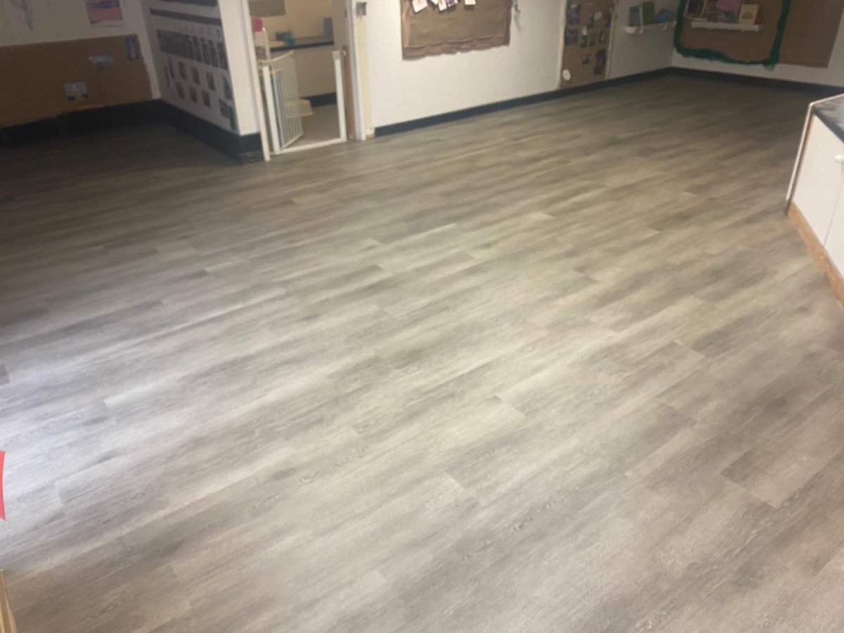 PjmFlooring's tweet photo. Stunning luxury vinyl planks supplied and fitted to a local Nursery school - a great alternative to carpet, warm underfoot, easy to clean, hygienic and non-slip, and looks amazing - a perfect product. Call 01244 291900 for a quote #chestertweets #nwalestweets https://t.co/Pw45dRI7Si