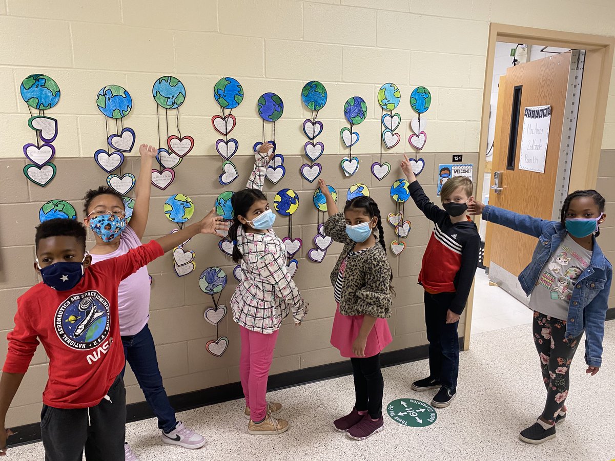 Second graders at @shawaveschool recently created “My Earth Day Promise” projects. Students wrote down various ways that they promise to help protect the Earth and displayed their promises in the school hallway for all to see and be inspired by! #VS30FriendlySchools