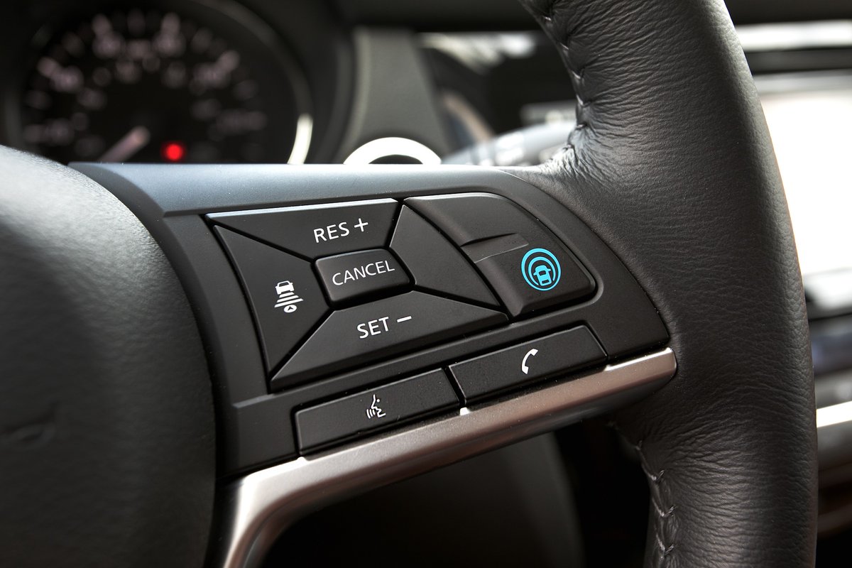 IA_indicador's tweet photo. Nissan explica la evolución de su sistema de conducción autónoma: ProPILOT Assist, que se lanzó en Japón en el 2016 y llegó a México este año con el Altima 2021 en la versión Exclusive. 😮
🗞️Nota: https://t.co/Apynegg32m
#FelizMartes @Nissan_mx @Jose_Roman67 https://t.co/rlGomdvTUU