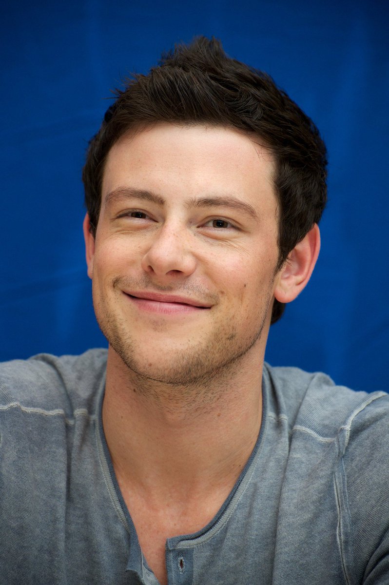SeriesTWBZ's tweet photo. Hoje, 11/05, Cory Monteith, de Glee, estaria completando 39 anos. 🖤 https://t.co/GlRsC7Wejm