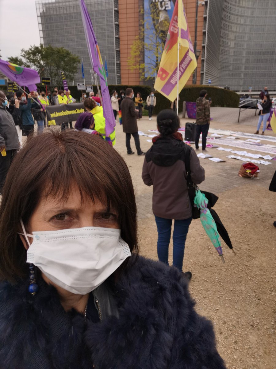 DorotKlein's tweet photo. Voici tt juste 10 ans la Turquie était la première à signer la Convention d'Istanbul. Aujourd'hui les femmes turques sont les 1ères à se sentir menacées. #Ironiedusort https://t.co/0p0n2sF09l