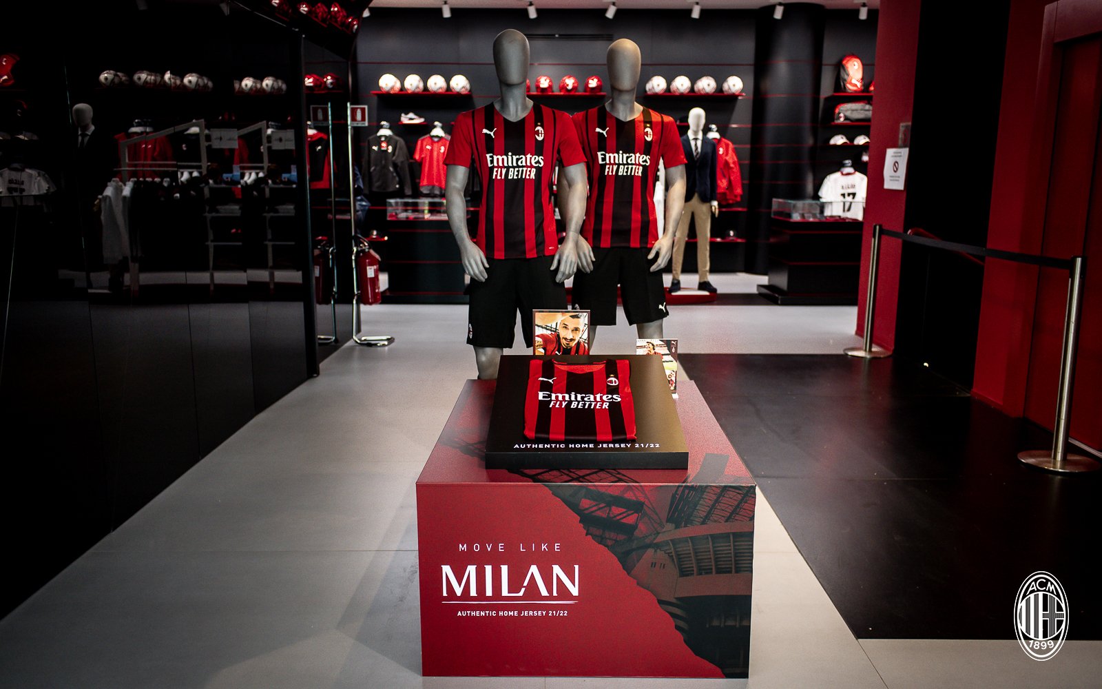 Abbigliamento Milan  Acquista su AC Milan Store