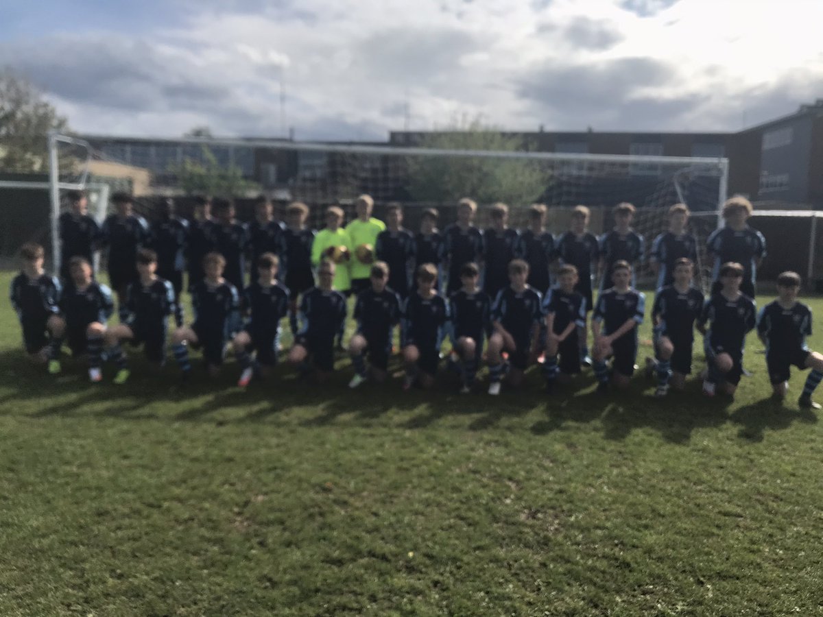 churchdownPE's tweet photo. Great games for our year 9 boys vs @ChosenHillPE ⚽️ Even better to see so many boys involved and enjoying it 👍🔵 #bluearmy https://t.co/oLfKUZyrbu