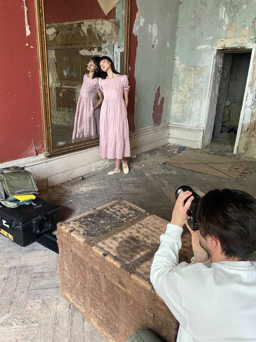 1stOptionBooker's tweet photo. Check out the BTS shots from yesterday's shoot with Saint+Sofia, with the fabulous photographer Michael Higham. Shot at our utterly amazing Lancaster Gate location
#interiordesign #fashionshoot #saint+sofia #fashionphotography #photography #photographiclocation https://t.co/CiCvmri8qh