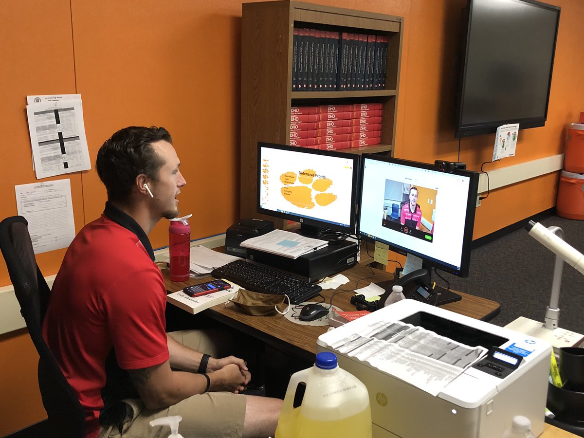 SJUSD_NET's tweet photo. Candidates recording Flipgrid #virtualcolloquium @SJUSD_HR  @sjhs_tigers @sjhs https://t.co/YXfN79wN5f